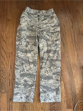 Men's Tactical Cargo Pants in Grey Camo